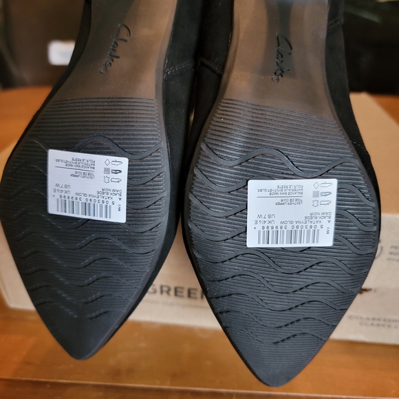 Clarks Womens Kataleyna Glow Ankle Boot  - Black Suede Kitten Heal NWT Sz 7W - Picture 6 of 10